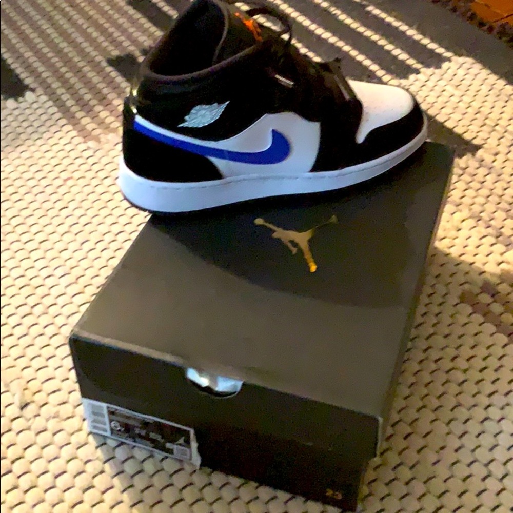 Air Jordan 1 MID GS